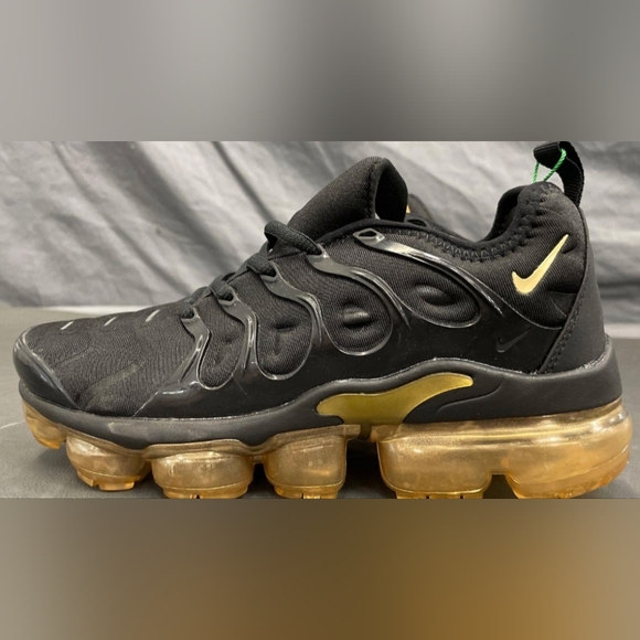 Nike Air VaporMax Plus Women's Sneakers Size 6.5 NWOT MSRP $219.99 - Picture 7 of 12